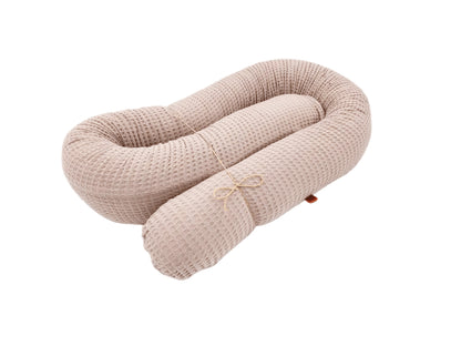 Bettschlange mit Zirbenflocken in beige Waffel