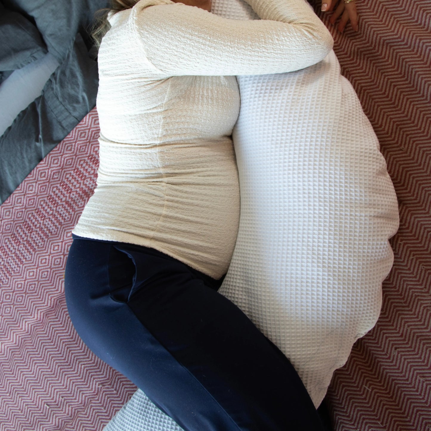 Stillkissen & Seitenschläferkissen - Zirbe & Wolle Füllung - Weiß Waffel liegend - Kreativkopf